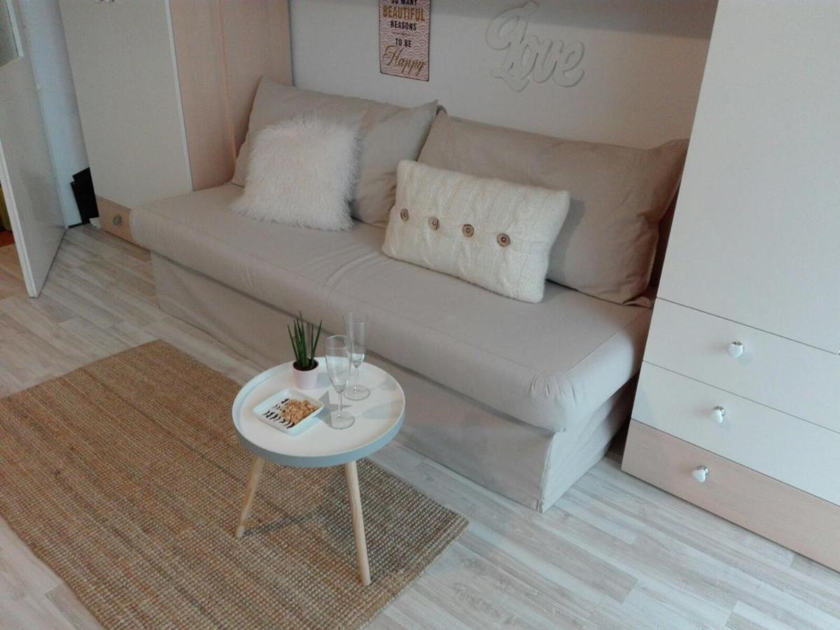 Sandra'S Studio Apartment Klagenfurt am Woerthersee Ruang foto